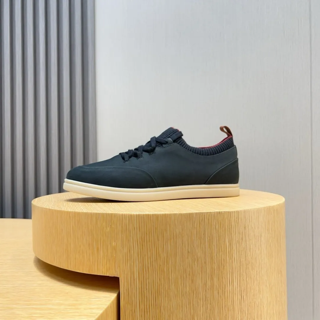 Men's men's shoes 💰P500💰[loro piana] The new moccasin shoes are popular all over the world, and the official website is selling like hotcakes. The upper is made of original first-layer cowhide and matched with original rubber soles. It is a classic. The complex craftsmanship and meticulous structure make the shoes light and soft, allowing you to walk comfortably and freely. Perfect for summer wear. Yardage: 38-45. (45 is custom-made and cannot be returned or exchanged)